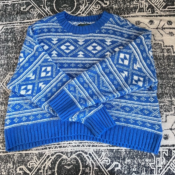 American Eagle Outfitters Sweaters - NWOT AEO Blue & White Geometric Designed Drop Shoulder Sweater: Size XL